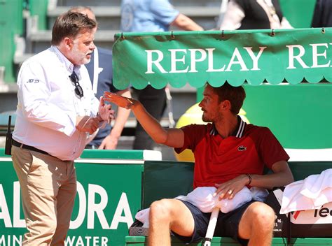 tudor perde la testa|Medvedev perde testa e partita con Fritz alle ATP .